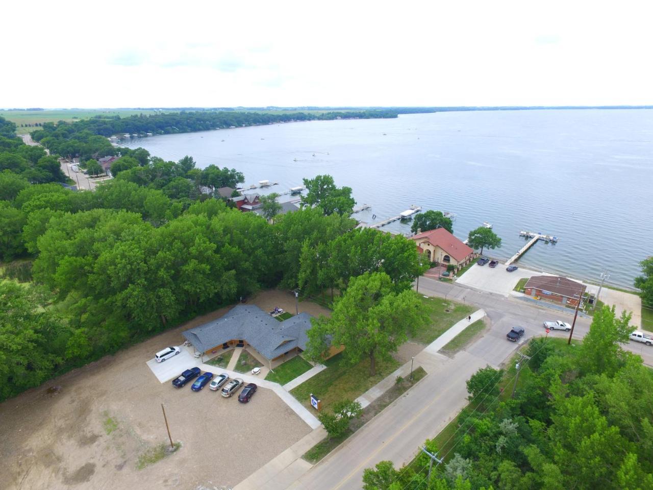 Big Spirit Resort Spirit Lake Exterior foto